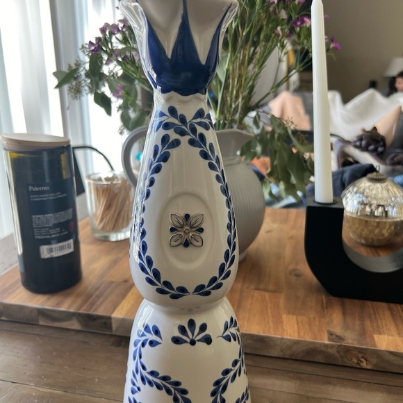 EMPTY Clase Azul Reposado Tequila Bottle 750ml Hand Painted Blue & White - Picture 2 of 9